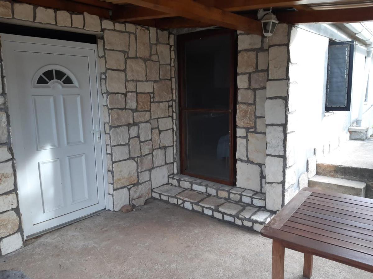 Robinzon House Pia Villa Banj Exterior photo